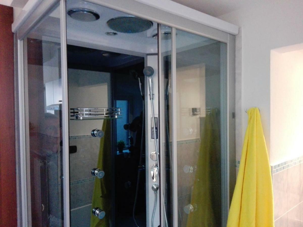Houseingenoacenter2 Parking Apartment Luaran gambar
